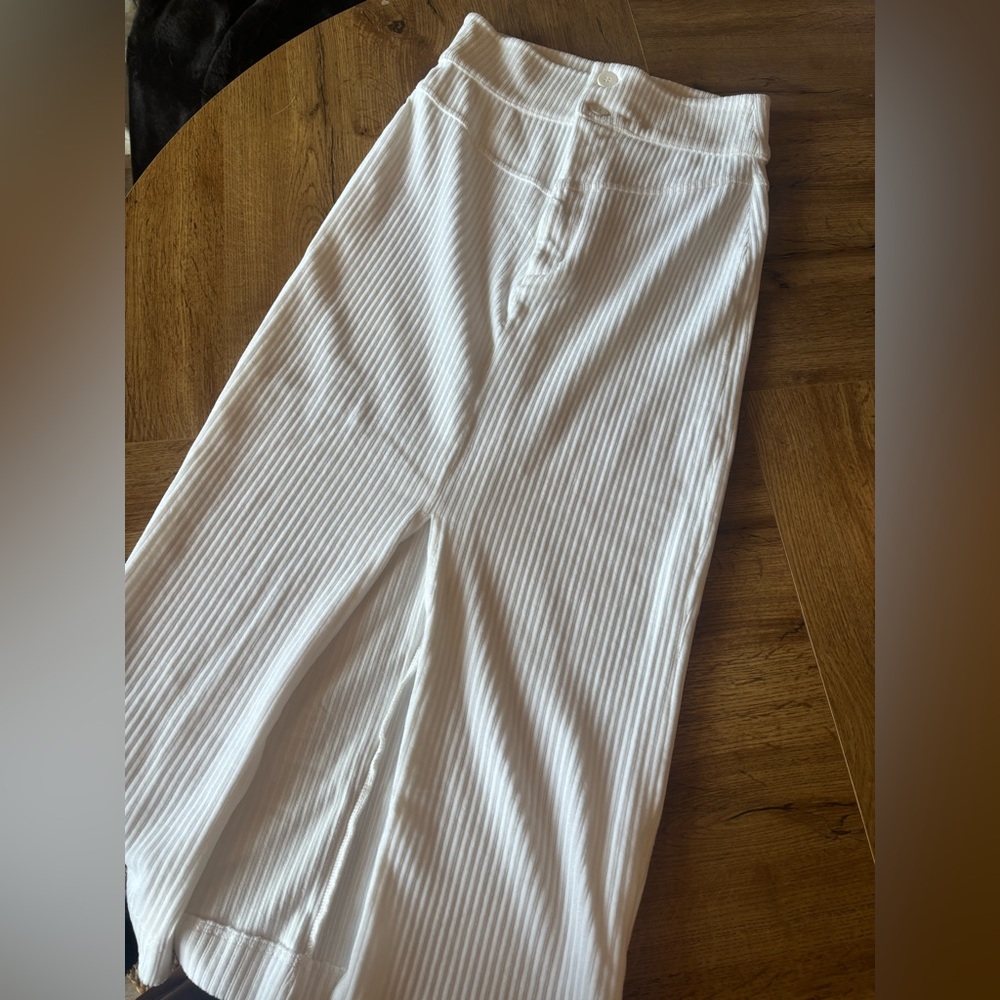 Free People White Ribbed Skirt ♥️